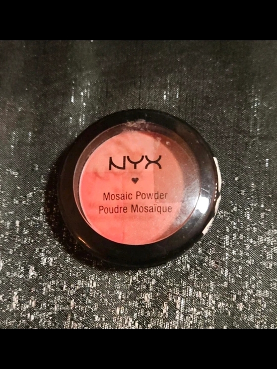 NYX Other - NYX Mosaic Powder Blush in Love 0.20oz BNIB Discontinued